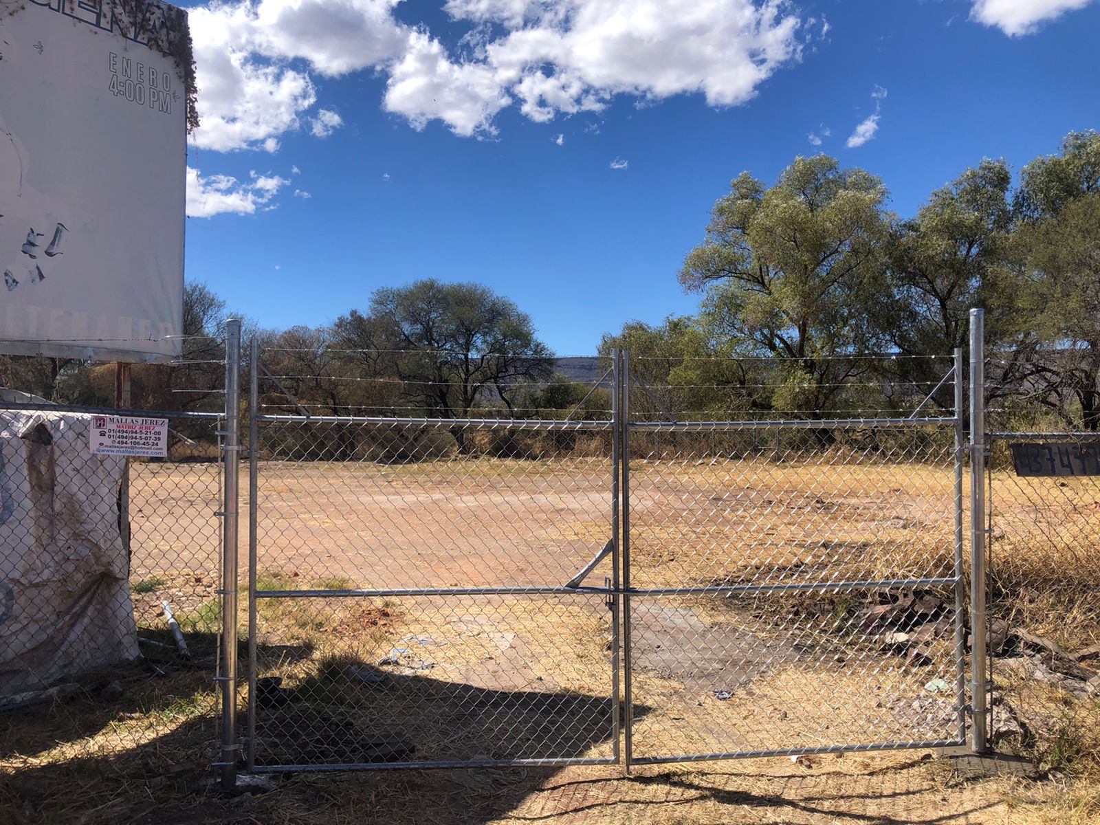 Portón automático con motor